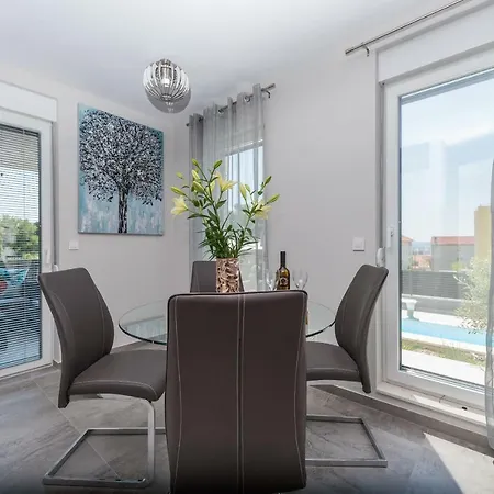 Franica Apartmán *
