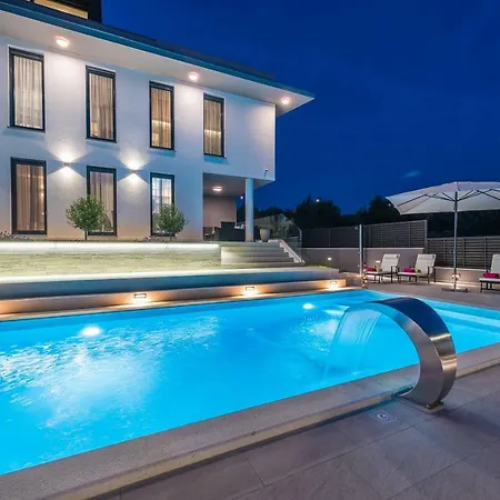 Apartment Franica *