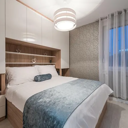 Franica Apartment *