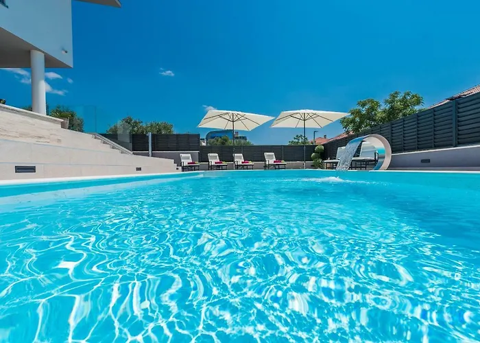 شقة Franica زادار